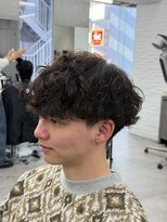 オーバルバイアピッシュ(OVARL by apish)&nbsp;シャドウパーマ/ゆるふわパーマメンズマッシュルーズパーマ