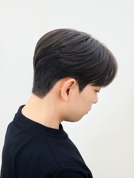 クラン(clan) ニュアンスパーマ、MEN’S HAIR 、刈り上げセンターパート