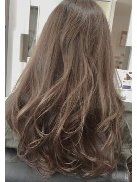 アイリー(AiRiy) 透明感抜群!! 外国人風寒色カラー