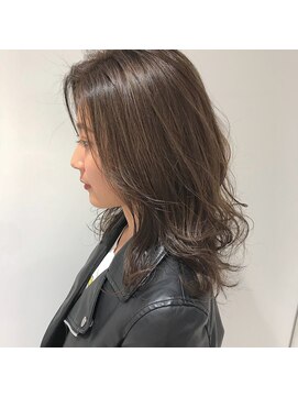 ルル(LuLu by KENJE) 赤味抹消ハイライト×ヌーディベージュカラー