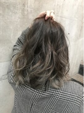 ソルトウォーター(SALT WATER) グレージュ 外国人風