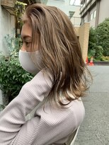 アッシュベージュ　ベージュカラー　透明感カラー　hiro