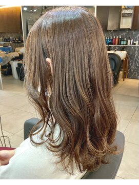 アクアオモテサンドウ(ACQUA omotesando) △大人可愛いブリーチなしベージュカラーレイヤーカット学割