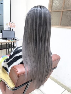 クアトログランシュ ひたちなか店(QUATRO×GranCieux) エアタッチバレイヤージュ×シルバーグレー