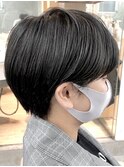 10代20代30代大人黒髪前下がり耳かけマッシュショート(徳竹)
