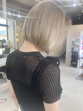 リア 近鉄八尾店(Lia) ハイトーンボブ