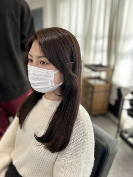 フォルテ ギンザ(FORTE GINZA) 顔周りに動きをつけるレイヤーカット