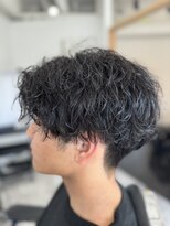 スワッグ(SWAG)&nbsp;メンズスパイラルニュアンスセンターパートパーマ