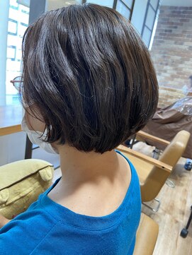 ヴィサージュクルー(VISAGE crew) 癖っ毛でおさまるショートデザイン！