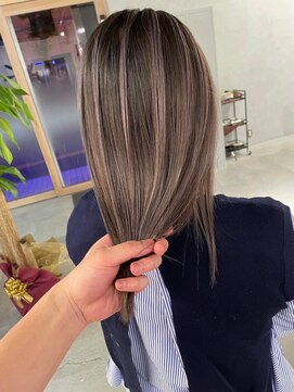 キング(K!ng) 縮毛矯正髪質改善ハイライトレイヤーカット枚方美容室エクステ