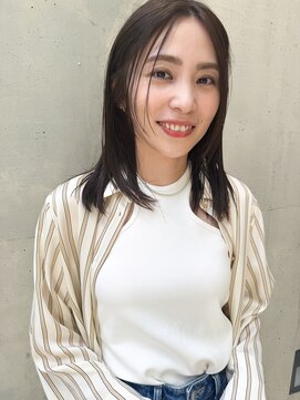 ソワリー 栄(THOiRY) THOiRY【女性らしい柔らかヘア】暗髪似合わせ小顔艶髪ストレート