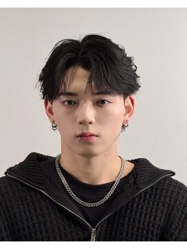 グランツ 天神赤坂(GLANZ) フェザーショート/メンズカット/メンズサロン/天神赤坂/縮毛矯正