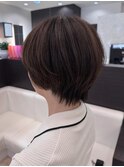 首元キレイ！軽やかショートレイヤー！