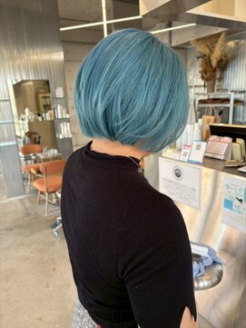ロマーリ 岡山店(LOMARLIE) ２０代３０代ショートボブブリーチアイスブルー水色ハイトーン