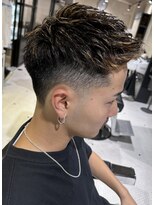 フランクスバーバーリベラルド 横浜(FRANK'S BARBER LIBERALD)&nbsp;フェザーパーマサーフカール刈り上げセンターパート