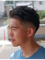 バーバーグリッチ(BARBER GLITCH) アップバング×フェード