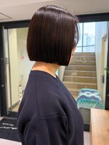 オーシャン(Ocean)&nbsp;切りっぱなしボブ ダークブラウン ストレートボブ タイトヘア