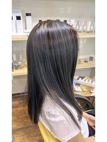 サロン ド ビューティー ラ デュース&nbsp;ブルーグレージュハイライト