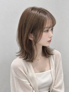 リア(Li'a by neolive) ミディアムウルフカット