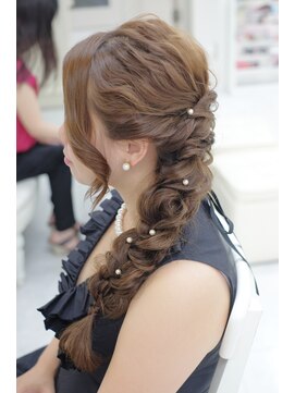 リサ 恵比寿(risa.) 波ウェーブサイド編み下ろし