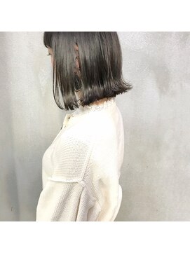 ミント(mint) 赤みの無い透明感グレー!色持ち◎