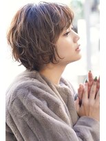 ショートボブ　パーマでお洒落に！