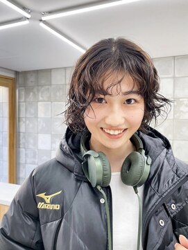 トゥコ(tuco) ミディアム　ウルフ　レイヤー　パーマ