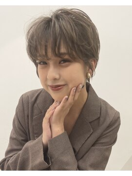 イヴォークトーキョーオーサカ(EVOKE TOKYO osaka) 丸み×抜け感ショート