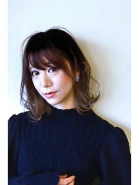 スピガ(SPIGA) グラデーション×切りっぱなしボブ