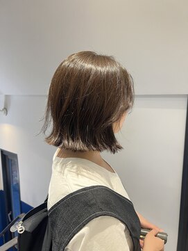 トレス(TRESS) 外ハネレイヤー ボブレイヤー オリーブベージュ