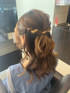 イロハ(I RO HA) お呼ばれハーフアップ