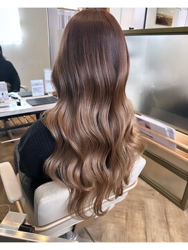 プラス ファースト ヘア(Plus 1st) ロングレイヤー×グラデーション