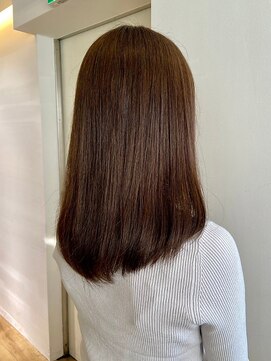 ヘアリゾート粋 新宿三丁目本店 『関口』うるおいとツヤがあふれる透明感ブラウン