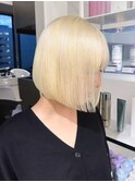 10641耳かけボブ金髪くすみベーベージュホワイトアッシュボブ