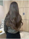 レイヤーカット グレージュカラー ハイライトカラー 前髪
