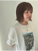 切りっぱなしボブ/外ハネ/コーラルピンク×ブラウン
