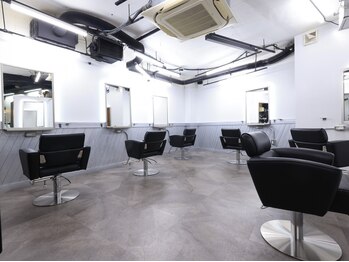 コア 新宿(CORE)の写真/新しくリフォームしたワンランク上のサロンで、洗練された上質な空間をご提供![新宿駅近/深夜営業有]