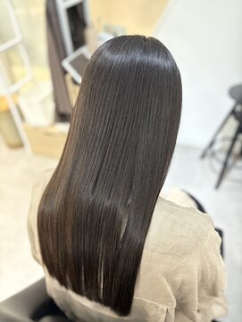 エスト(est) 50代/６０代シニアの魅力を引き出す美髪矯正