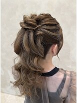 プランツヘアー ゆるふわポニーテール