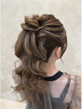 プランツヘアー ゆるふわポニーテール