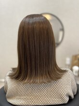 ユーノ(yuuno)&nbsp;アッシュカラー×ミディアムボブ