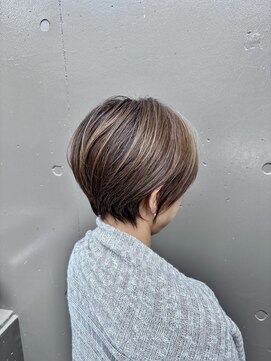 プランツヘアー 大人ハイライトショート
