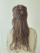 ビグディーサロン(BIGOUDI salon koshien)&nbsp;【ISAACBLANCO】ハーフ編み込みアレンジ+°