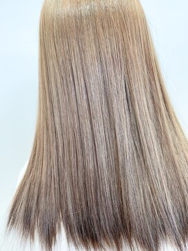 ブルーム(BLOOM) ホワイトベージュ