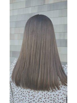 シエリヘアーデザイン(SIERI HAIR DESIGN) 《 SIERI 》 ミルクティーカラー