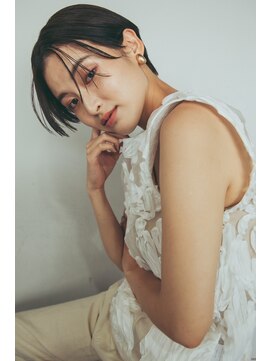 クラン(clan) 外ハネボブセクションカラーグラデーションカラーペールベージュ