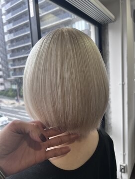 テテ(TETE) ホワイトベージュ 心斎橋×長堀橋