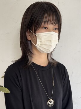 トレヘアー(tRe hair) ミディアムウルフ　インナーシルバー