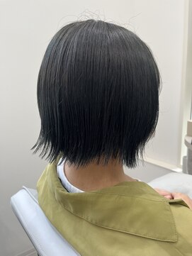 アラナ 平尾(alana) ボブスタイル×ブルーブラック