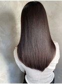 髪質改善酸性ストレートとブリーチしない透明感カラーが得意です